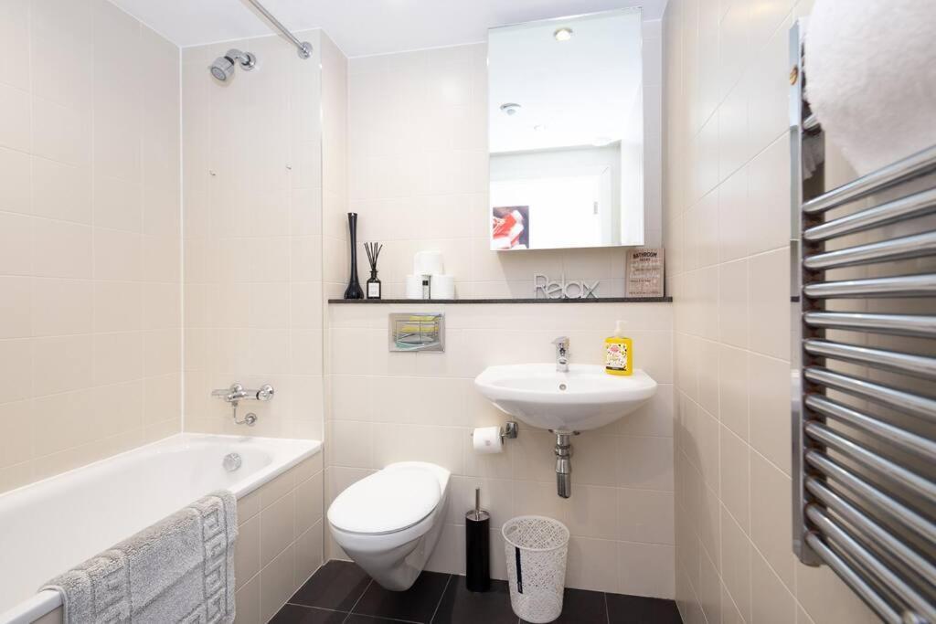Stylish Mediacity 2Bed, Sleeps 6, Amazing Views Manchester Zewnętrze zdjęcie