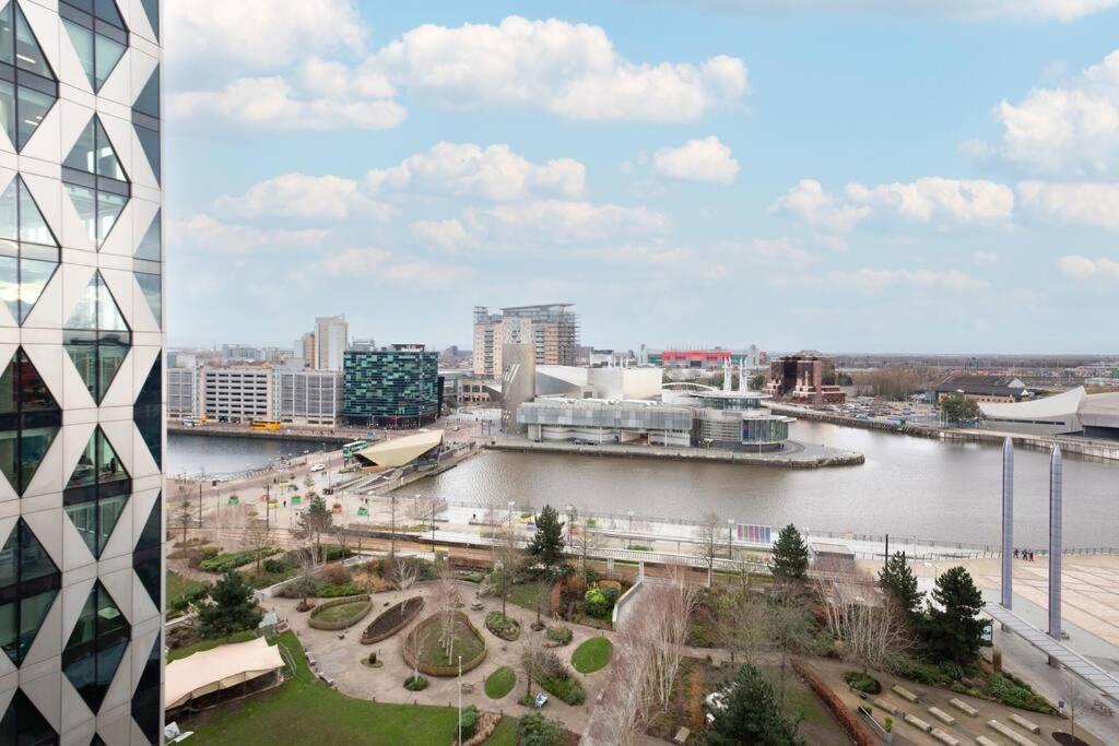 Stylish Mediacity 2Bed, Sleeps 6, Amazing Views Manchester Zewnętrze zdjęcie