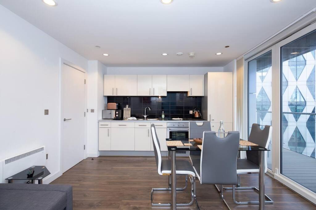 Stylish Mediacity 2Bed, Sleeps 6, Amazing Views Manchester Zewnętrze zdjęcie