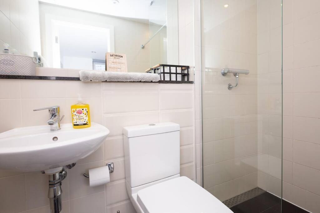 Stylish Mediacity 2Bed, Sleeps 6, Amazing Views Manchester Zewnętrze zdjęcie